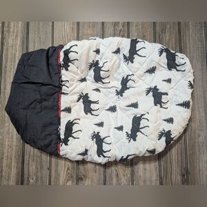 Sweet Jojo car seat cover with moose